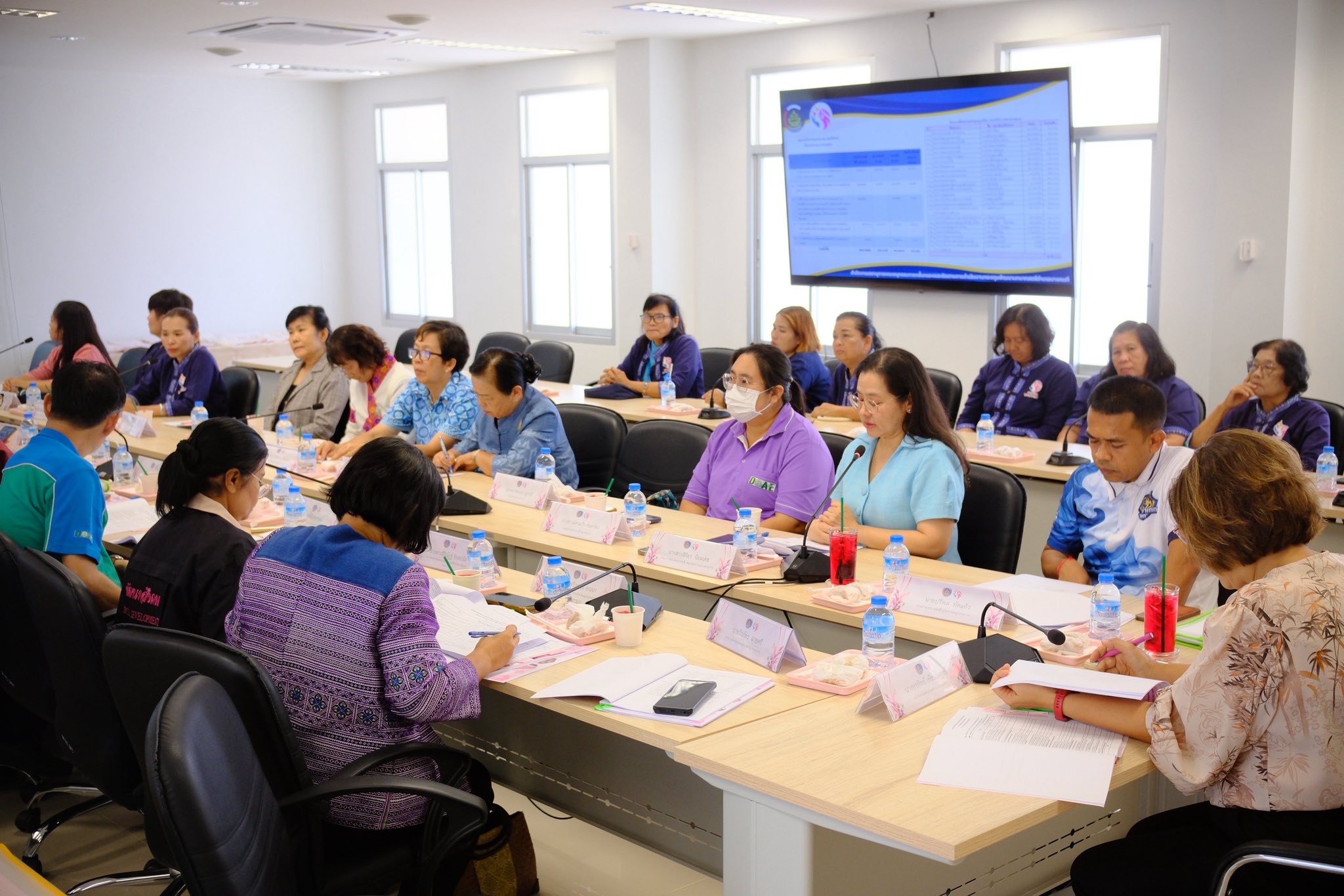 จังหวัดสมุทรสงคราม ดำเนินการคัดเลือกคนกองทุนพัฒนาบทบาทสตรีดีเด่นระดับจังหวัด ตามโครงการเชิดชูเกียรติคนกองทุนพัฒนาบทบาทสตรี ประจำปี 2568 กิจกรรมที่ 1 การคัดเลือกคนกองทุนพัฒนาบทบาทสตรีดีเด่นระดับจังหวัด