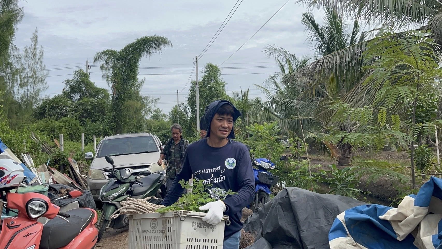จังหวัดสมุทรสงคราม จัดกิจกรรม “เอามื้อสามัคคี เราทำความดีด้วยหัวใจ ครั้งที่ 37”