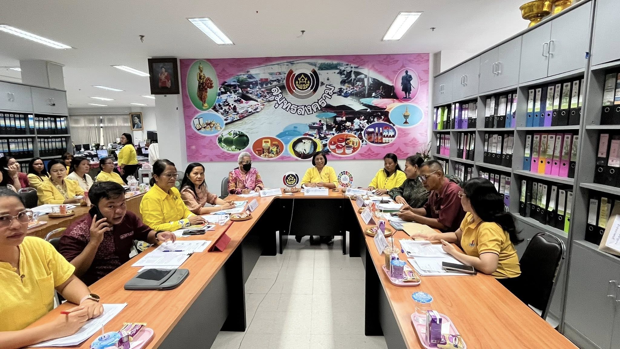 พช.สมุทรสงคราม ดำเนินการประชุมข้อราชการแก่เจ้าหน้าที่ในสังกัด สำนักงานพัฒนาชุมชนจังหวัดสมุทรสงคราม ประจำเดือนมิถุนายน 2568