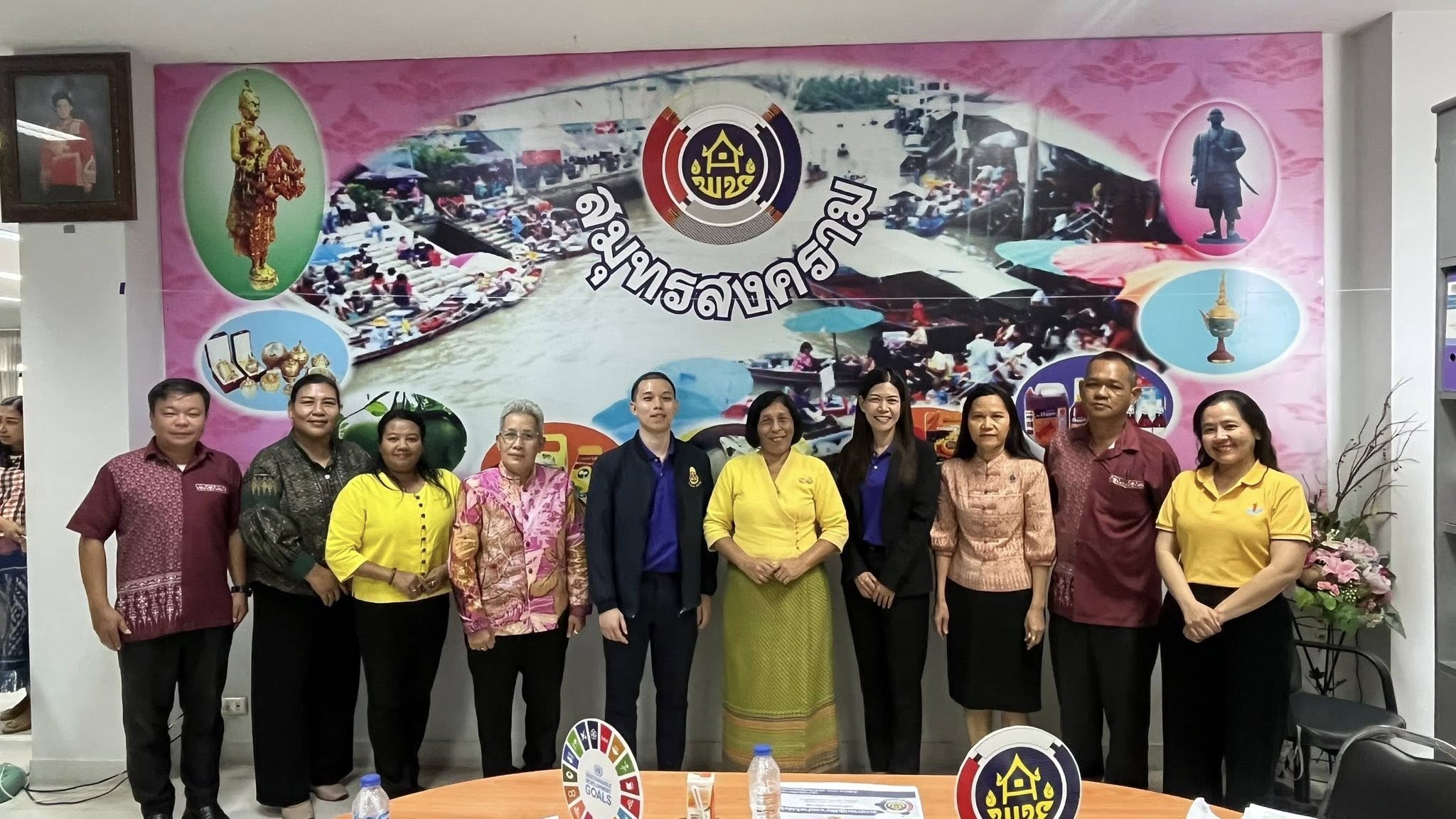 พช.สมุทรสงคราม ดำเนินการประชุมข้อราชการแก่เจ้าหน้าที่ในสังกัด สำนักงานพัฒนาชุมชนจังหวัดสมุทรสงคราม ประจำเดือนมิถุนายน 2568