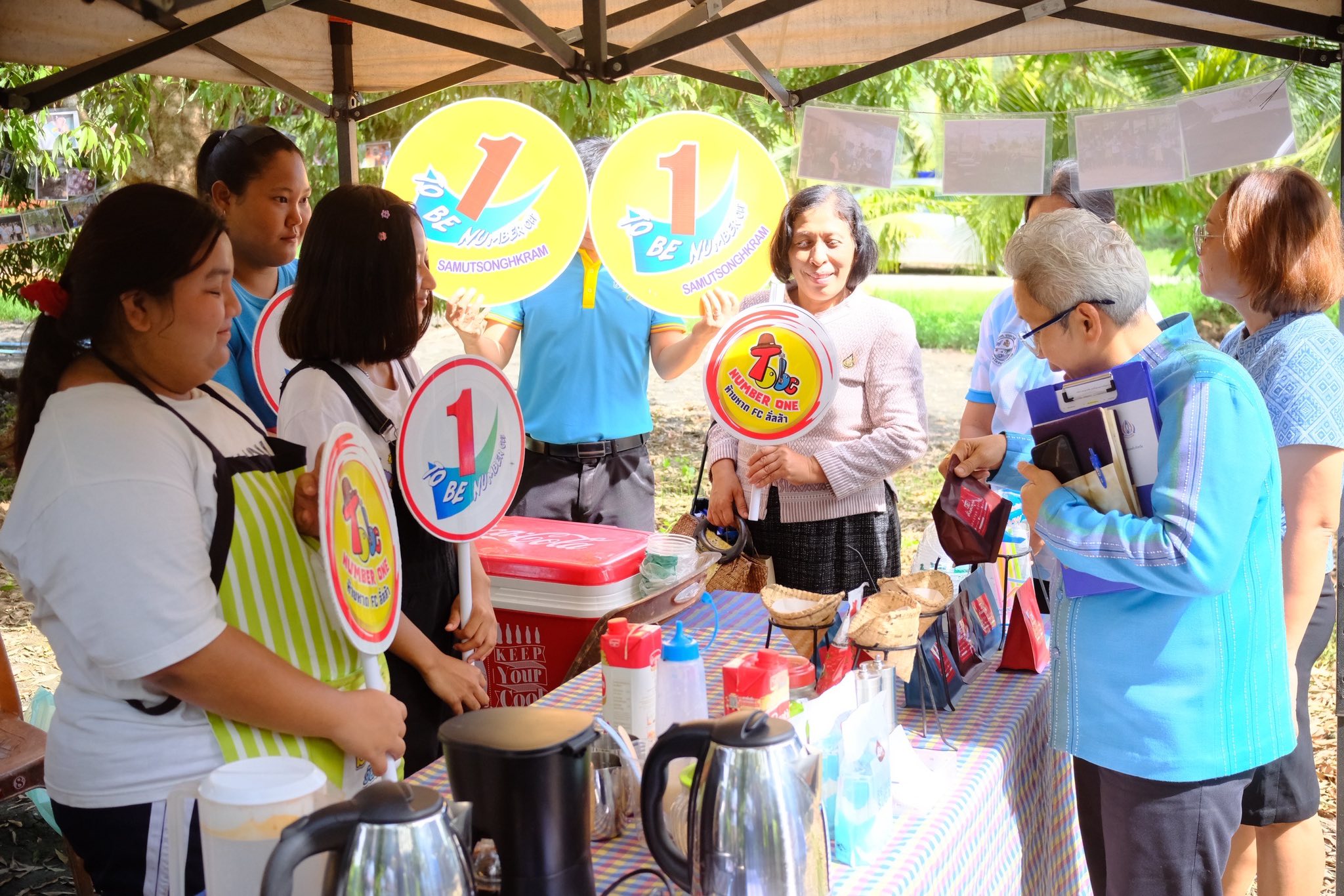 พช.สมุทรสงคราม ลงพื้นที่ติดตามและประกวดหมู่บ้านกองทุนแม่ของแผ่นดินดีเด่นระดับจังหวัด ประจำปีงบประมาณ พ.ศ. 2568
