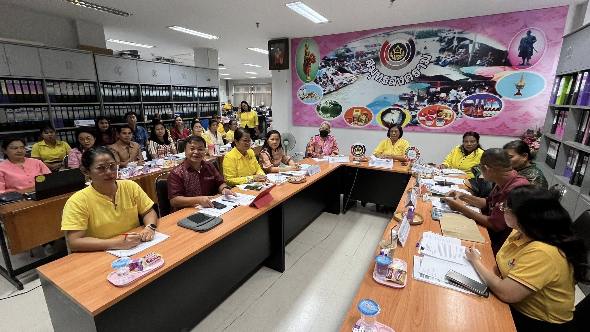 พช.สมุทรสงคราม ดำเนินการประชุมข้อราชการแก่เจ้าหน้าที่ในสังกัด สำนักงานพัฒนาชุมชนจังหวัดสมุทรสงคราม ประจำเดือนมิถุนายน 2568