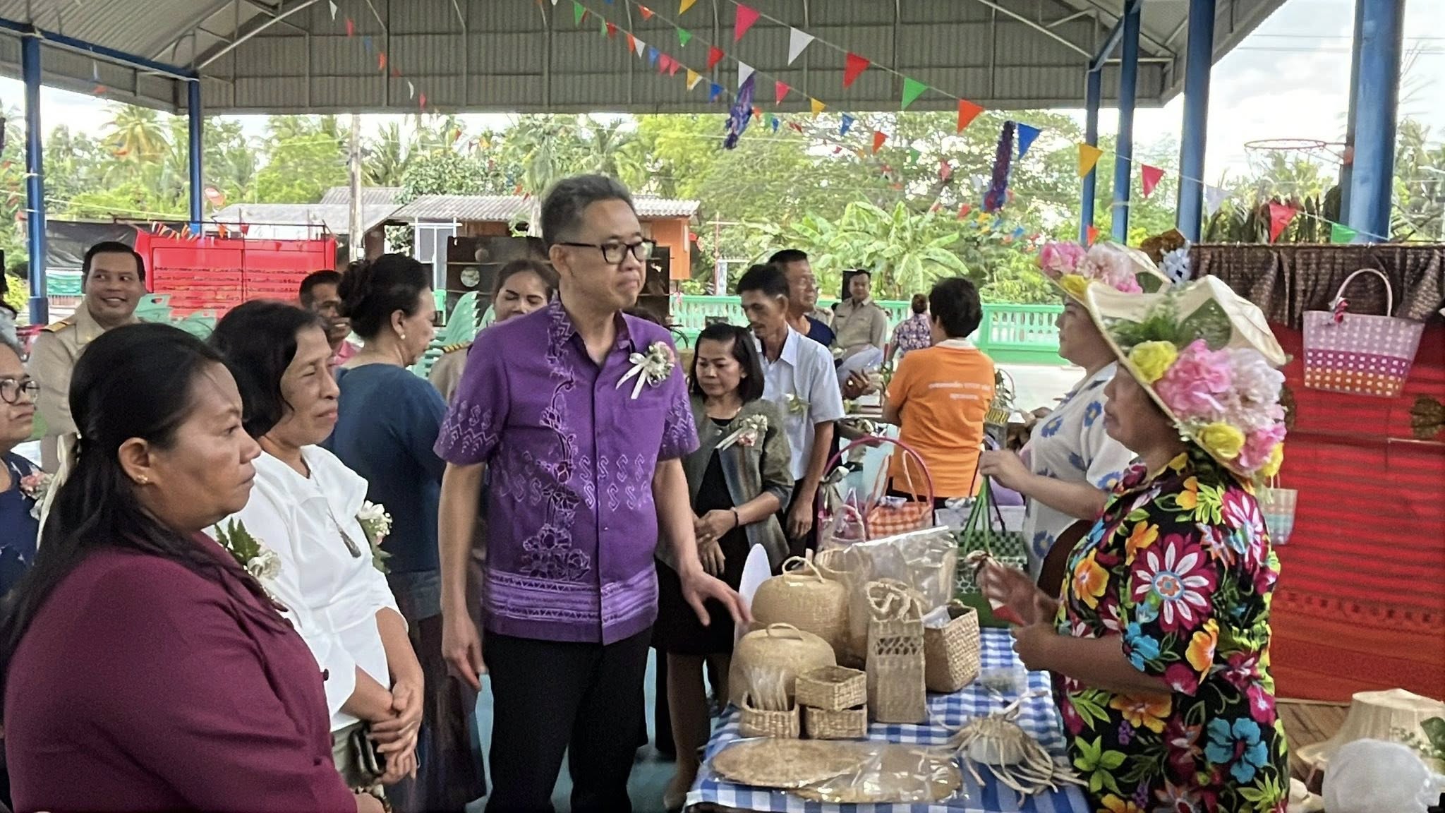 จังหวัดสมุทรสงคราม จัดกิจกรรมคัดสรรหมู่บ้านเศรษฐกิจพอเพียง “อยู่เย็น เป็นสุข” ดีเด่นระดับจังหวัด และกิจกรรมพัฒนาชุมชนดีเด่นระดับจังหวัด ประจำปี 2568