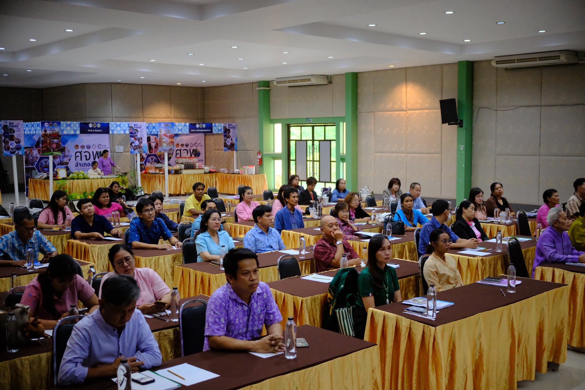 พช.สมุทรสงคราม จัดโครงการมหกรรมความสำเร็จการพัฒนาคุณภาพชีวิตของประชาชน “แก้จน คนแม่กลอง” ประจำปี 2568