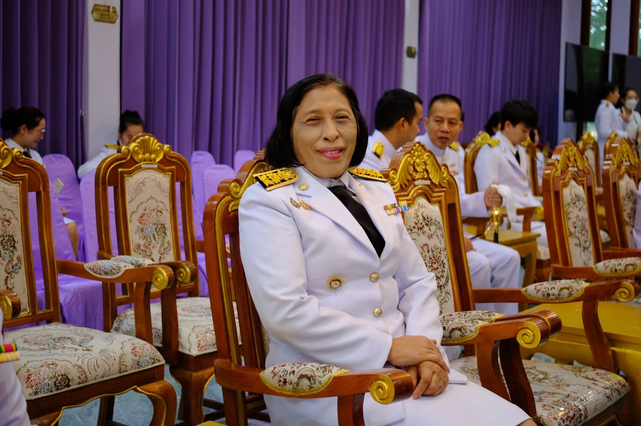 พช.สมุทรสงคราม ร่วมพิธีเจริญพระพุทธมนต์และพิธีทำบุญตักบาตรเฉลิมพระเกียรติสมเด็จพระเจ้าน้องนางเธอ เจ้าฟ้าจุฬาภรณวลัยลักษณ์ อัครราชกุมารี กรมพระศรีสวางควัฒน วรขัตติยราชนารี เนื่องในโอกาสวันคล้ายวันประสูติ 4 กรกฎาคม