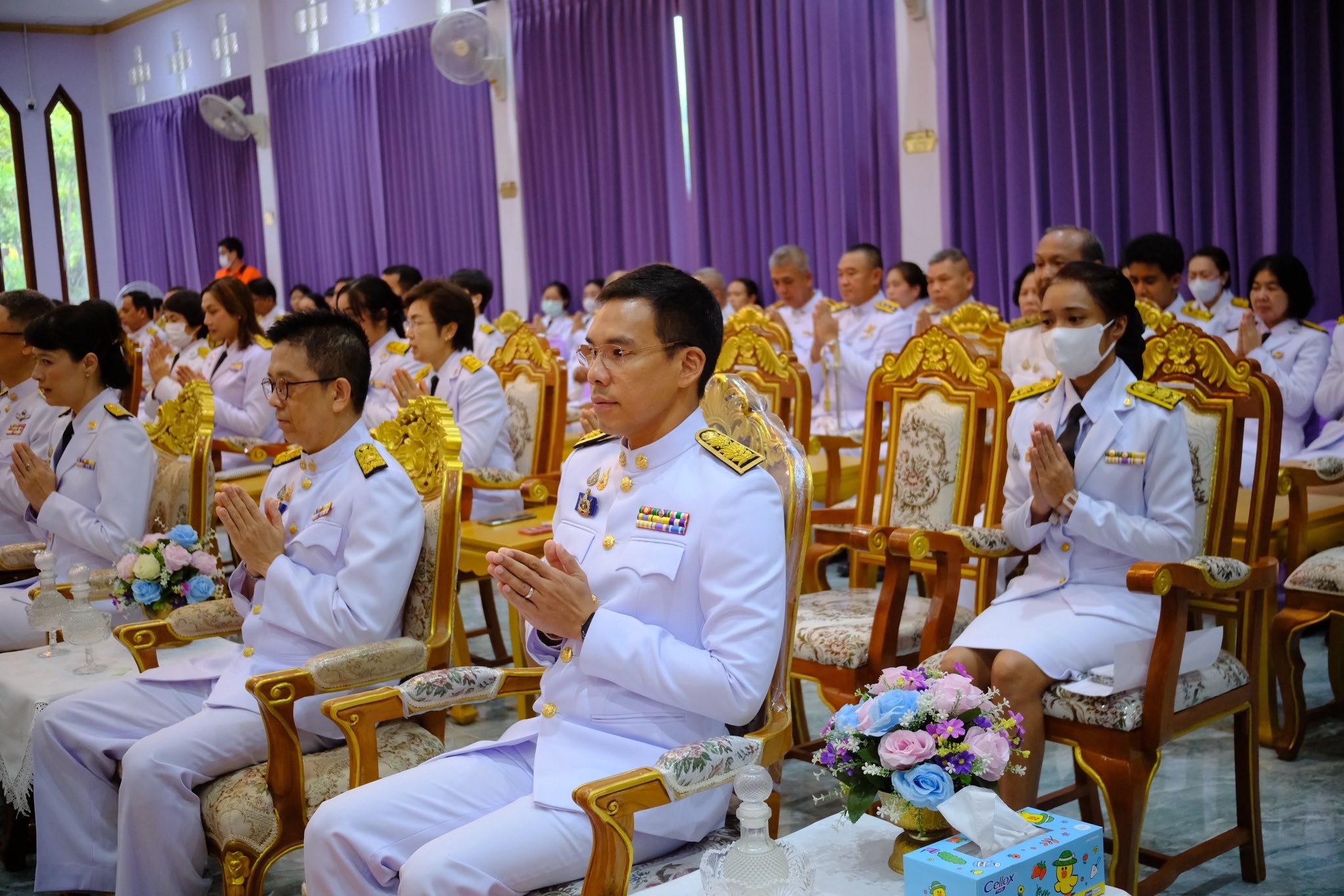 พช.สมุทรสงคราม ร่วมพิธีเจริญพระพุทธมนต์และพิธีทำบุญตักบาตรเฉลิมพระเกียรติสมเด็จพระเจ้าน้องนางเธอ เจ้าฟ้าจุฬาภรณวลัยลักษณ์ อัครราชกุมารี กรมพระศรีสวางควัฒน วรขัตติยราชนารี เนื่องในโอกาสวันคล้ายวันประสูติ 4 กรกฎาคม