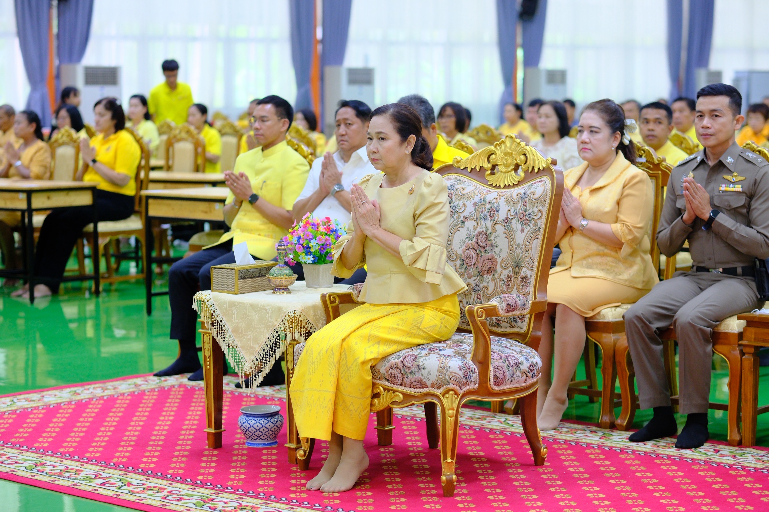 พช.สมุทรสงคราม ร่วมพิธีมอบเทียนพรรษาและพิธีถวายเทียนพรรษา 116 วัด จังหวัดสมุทรสงคราม เพื่อเป็นพุทธบูชาและถวายเป็นพระราชกุศลแด่พระบาทสมเด็จพระเจ้าอยู่หัว เนื่องในโอกาสวันเฉลิมพระชนมพรรษา 28 กรกฎาคม 2568