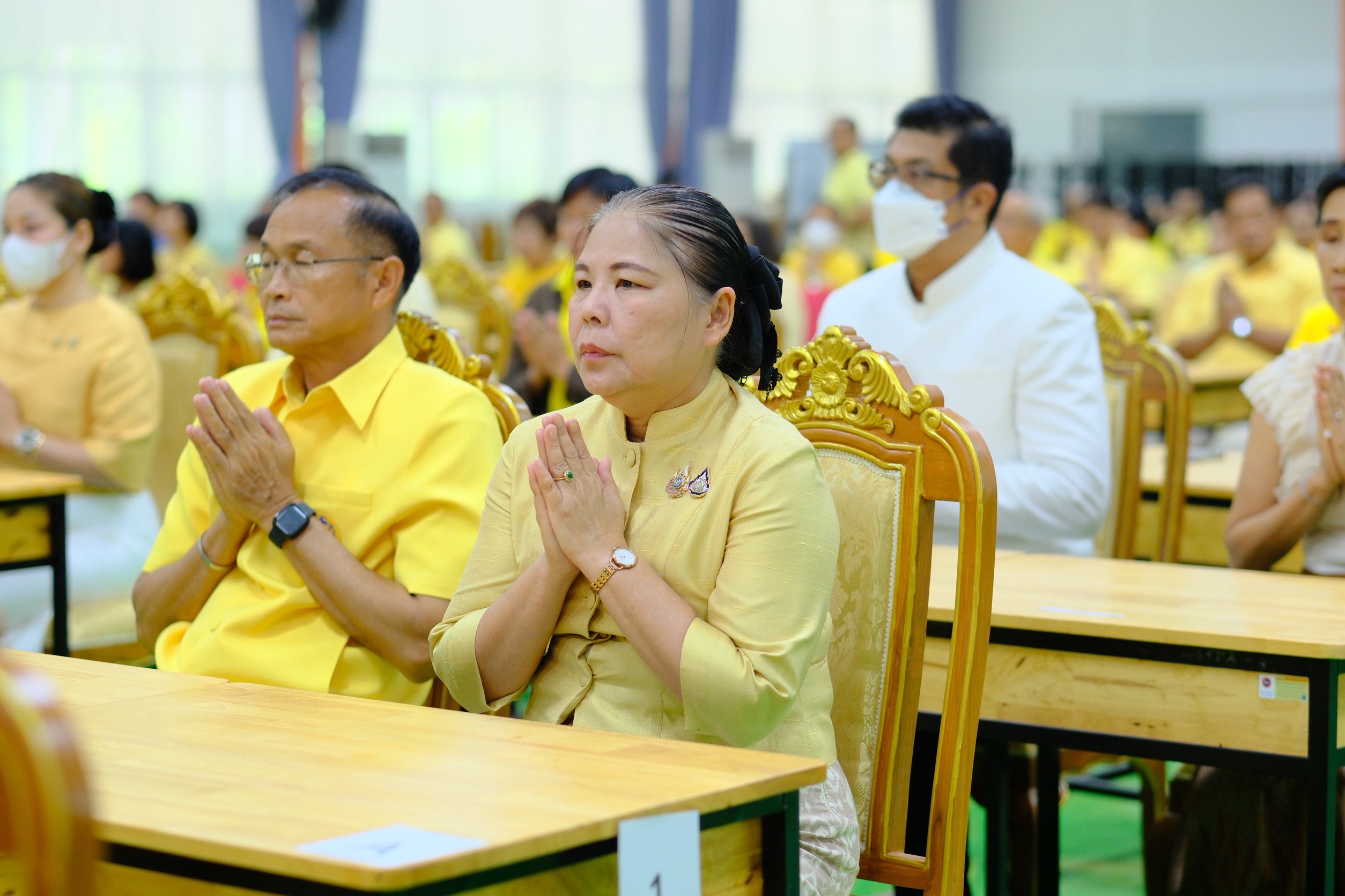 พช.สมุทรสงคราม ร่วมพิธีมอบเทียนพรรษาและพิธีถวายเทียนพรรษา 116 วัด จังหวัดสมุทรสงคราม เพื่อเป็นพุทธบูชาและถวายเป็นพระราชกุศลแด่พระบาทสมเด็จพระเจ้าอยู่หัว เนื่องในโอกาสวันเฉลิมพระชนมพรรษา 28 กรกฎาคม 2568