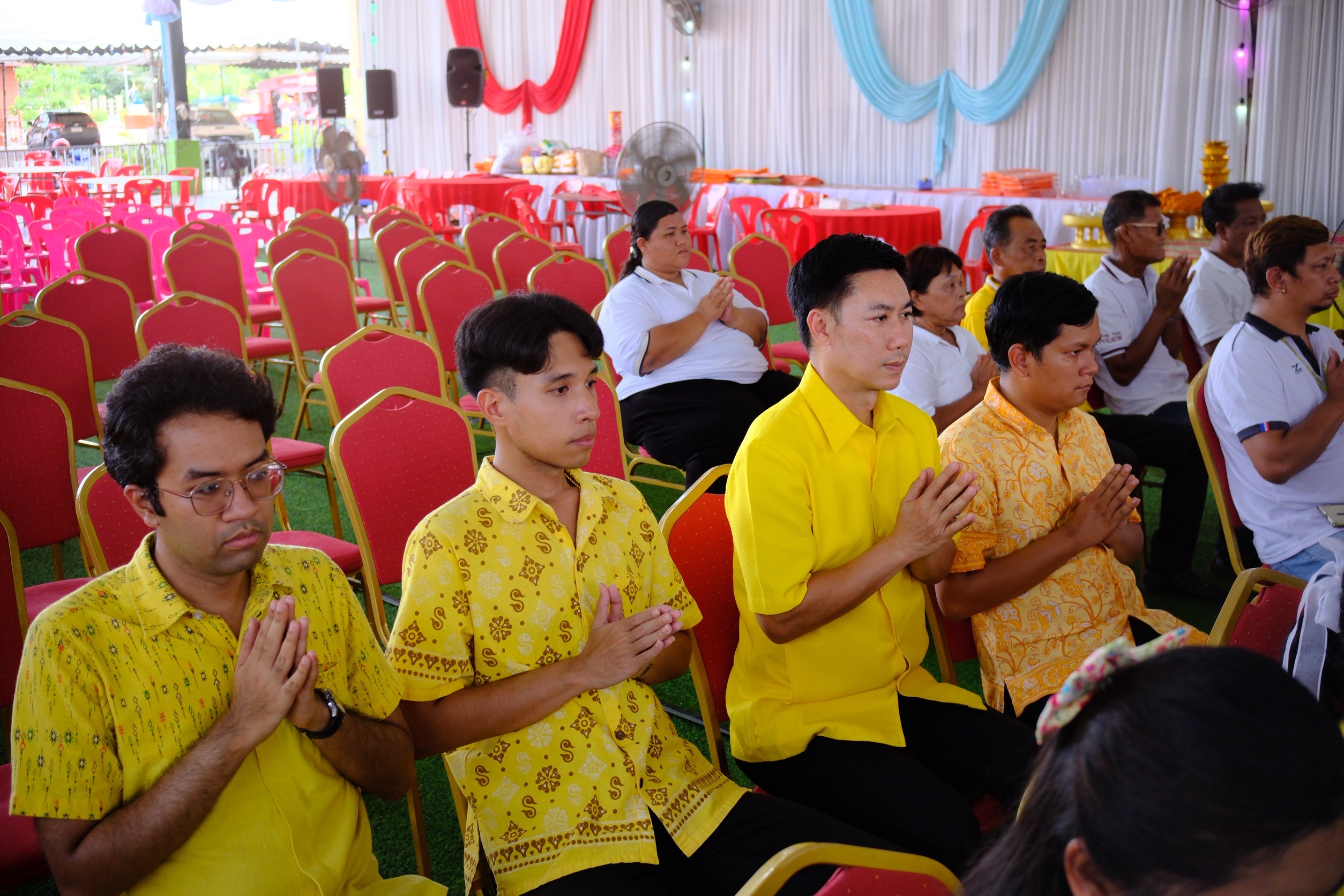 พช.สมุทรสงคราม จัดพิธีถวายเทียนพรรษา เพื่อถวายเป็นพุทธบูชาและถวายเป็นพระราชกุศลแด่ พระบาทสมเด็จพระเจ้าอยู่หัว เนื่องในโอกาสมหามงคลเฉลิมพระชนมพรรษา 28 กรกฎาคม 2568