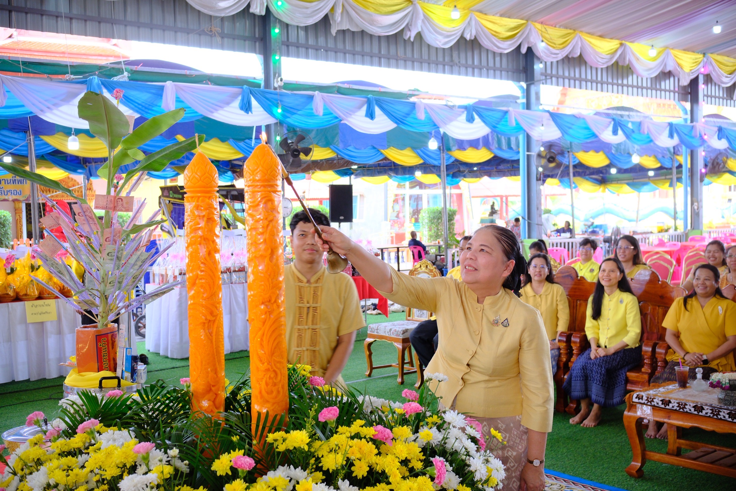 พช.สมุทรสงคราม จัดพิธีถวายเทียนพรรษา เพื่อถวายเป็นพุทธบูชาและถวายเป็นพระราชกุศลแด่ พระบาทสมเด็จพระเจ้าอยู่หัว เนื่องในโอกาสมหามงคลเฉลิมพระชนมพรรษา 28 กรกฎาคม 2568