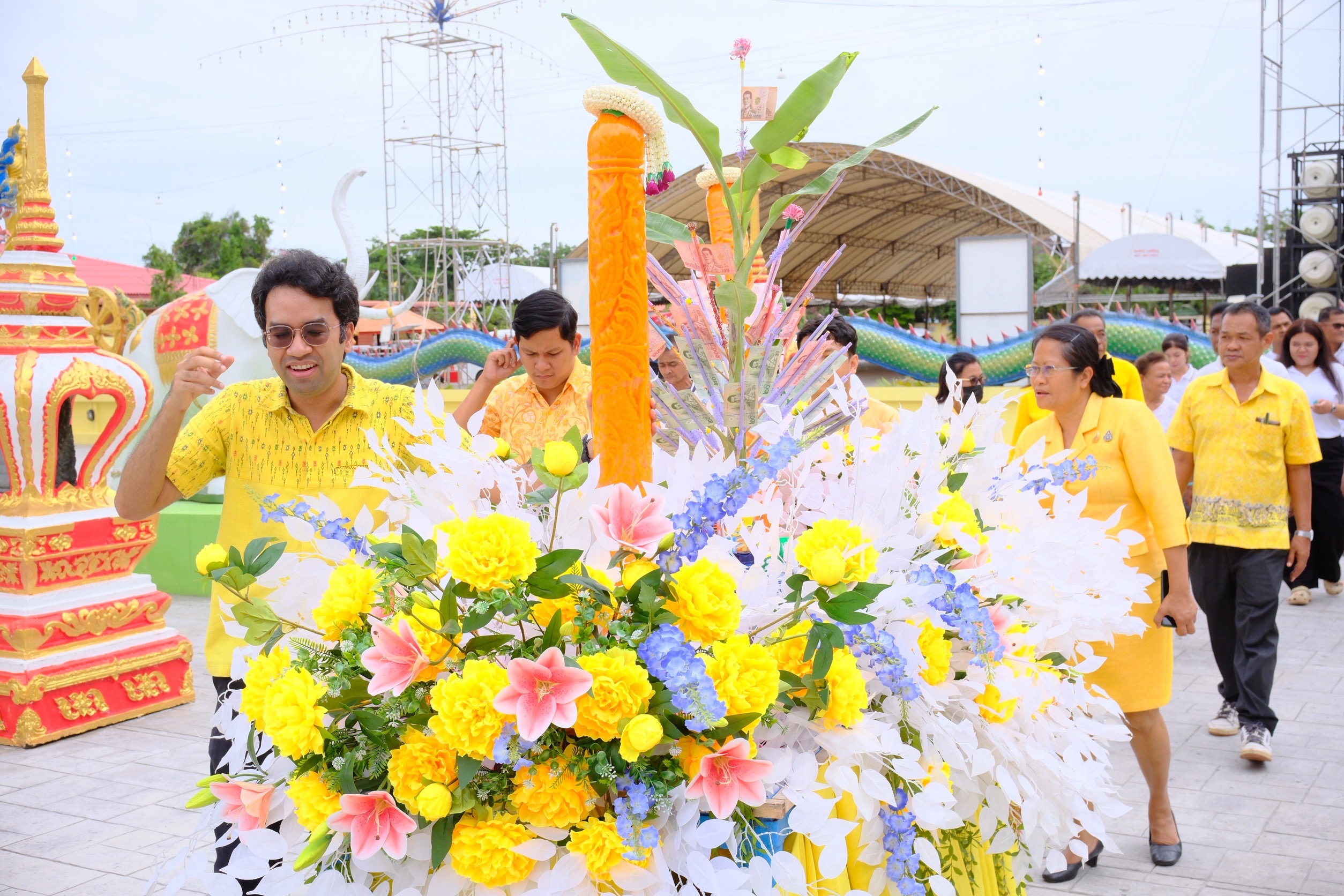 พช.สมุทรสงคราม จัดพิธีถวายเทียนพรรษา เพื่อถวายเป็นพุทธบูชาและถวายเป็นพระราชกุศลแด่ พระบาทสมเด็จพระเจ้าอยู่หัว เนื่องในโอกาสมหามงคลเฉลิมพระชนมพรรษา 28 กรกฎาคม 2568