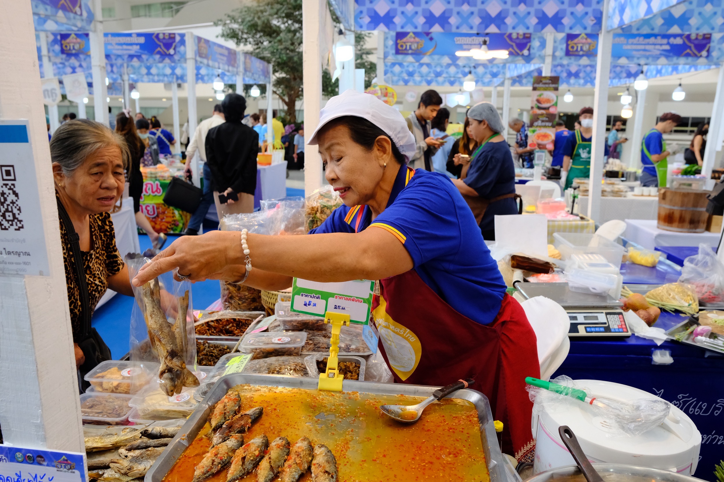 Roadshow OTOP Maeklong 2025 ยกขบวนสินค้า OTOP ชั้นนำจังหวัดสมุทรสงคราม ยกระดับเศรษฐกิจฐานรากให้มั่นคง
