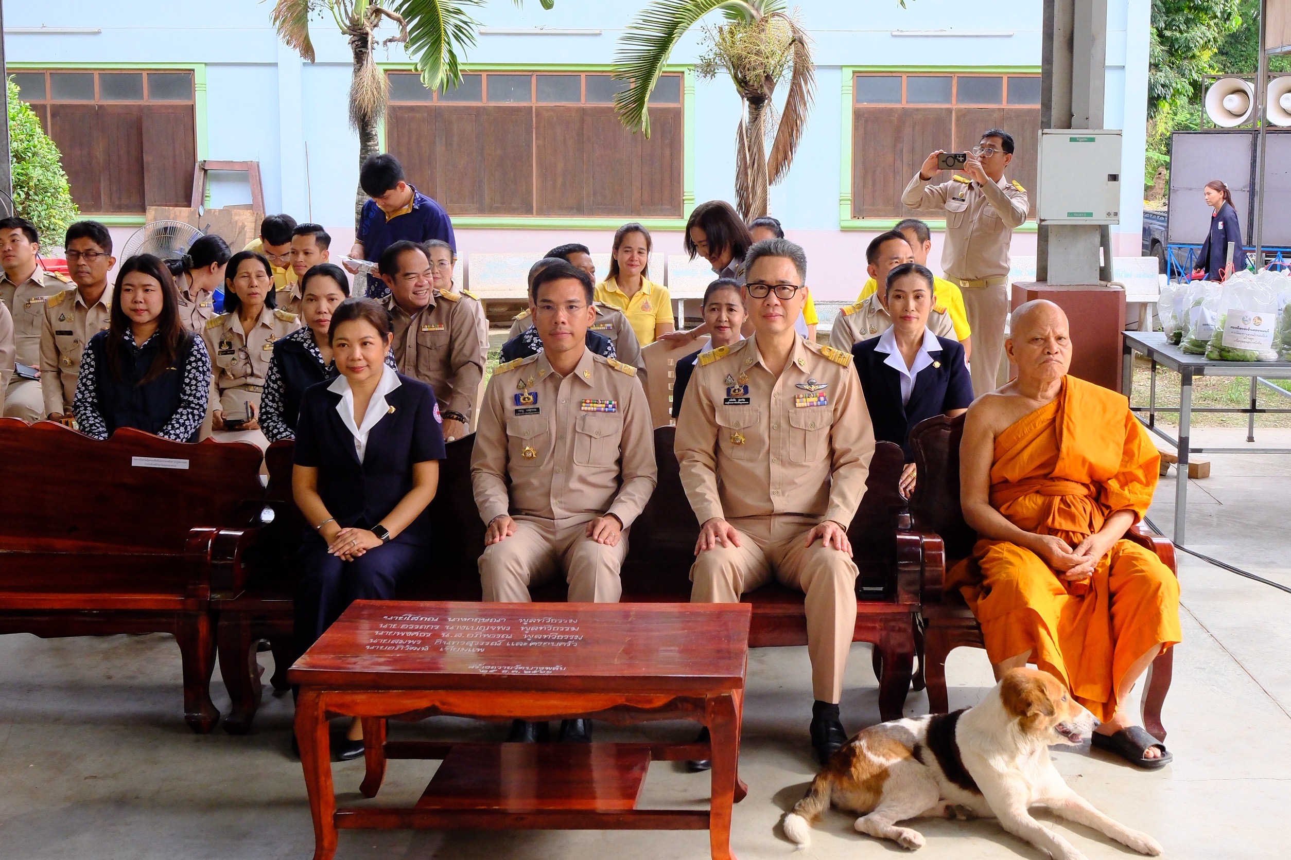 พช.สมุทรสงคราม ร่วมโครงการเสริมสร้างความจงรักภักดีต่อสถาบัน บำบัดทุกข์ บำรุงสุข สร้างรอยยิ้มให้ประชาชน ประจำปีงบประมาณ พ.ศ. 2568 และหน่วยบริการจังหวัดสมุทรสงครามเคลื่อนที่ “บำบัดทุกข์ บำรุงสุข สร้างรอยยิ้มให้ประชาชน”