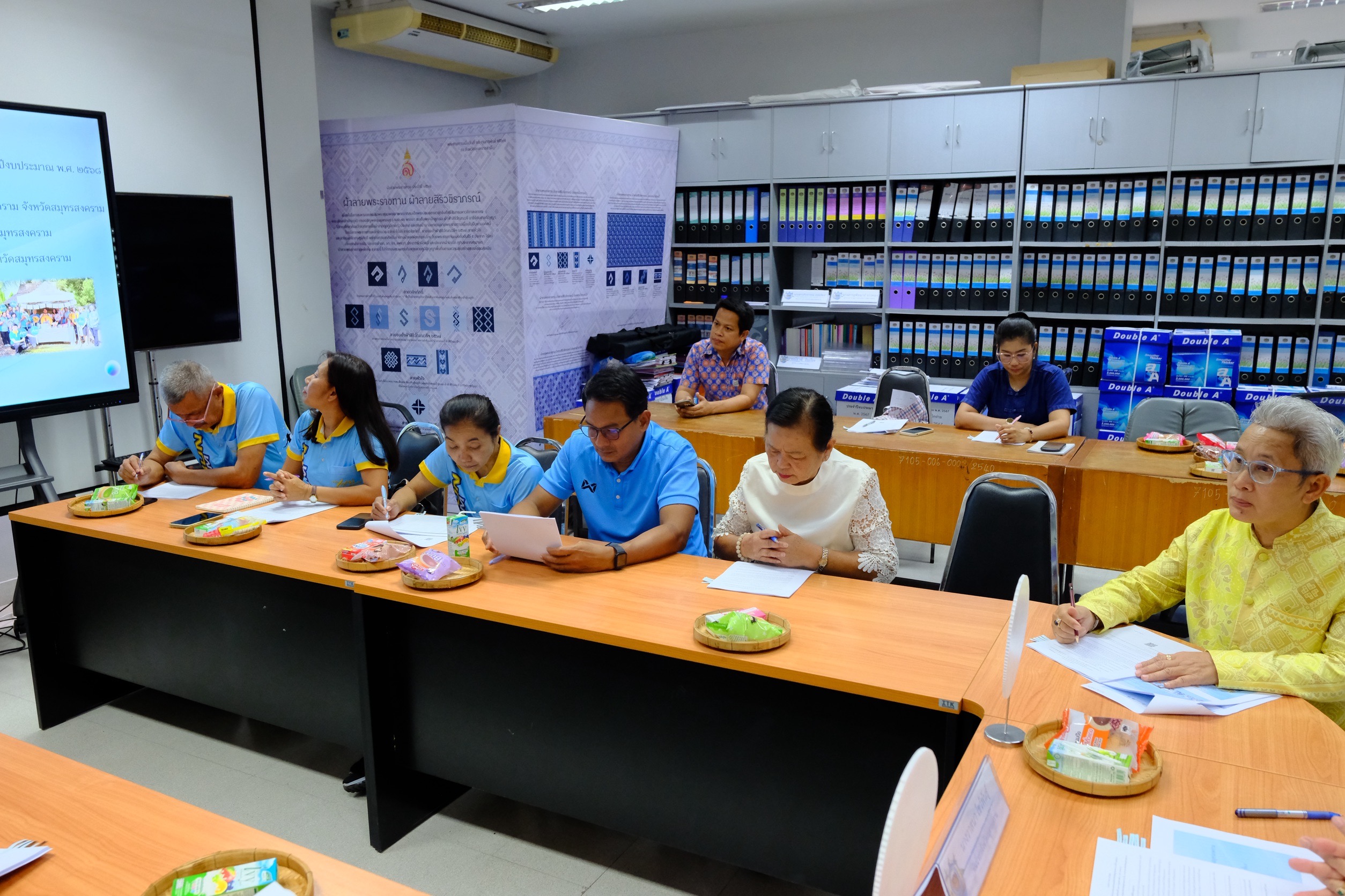 พช.สมุทรสงคราม ดำเนินการประชุมคณะกรรมการเครือข่ายกองทุนแม่ของแผ่นดินจังหวัดสมุทรสงคราม