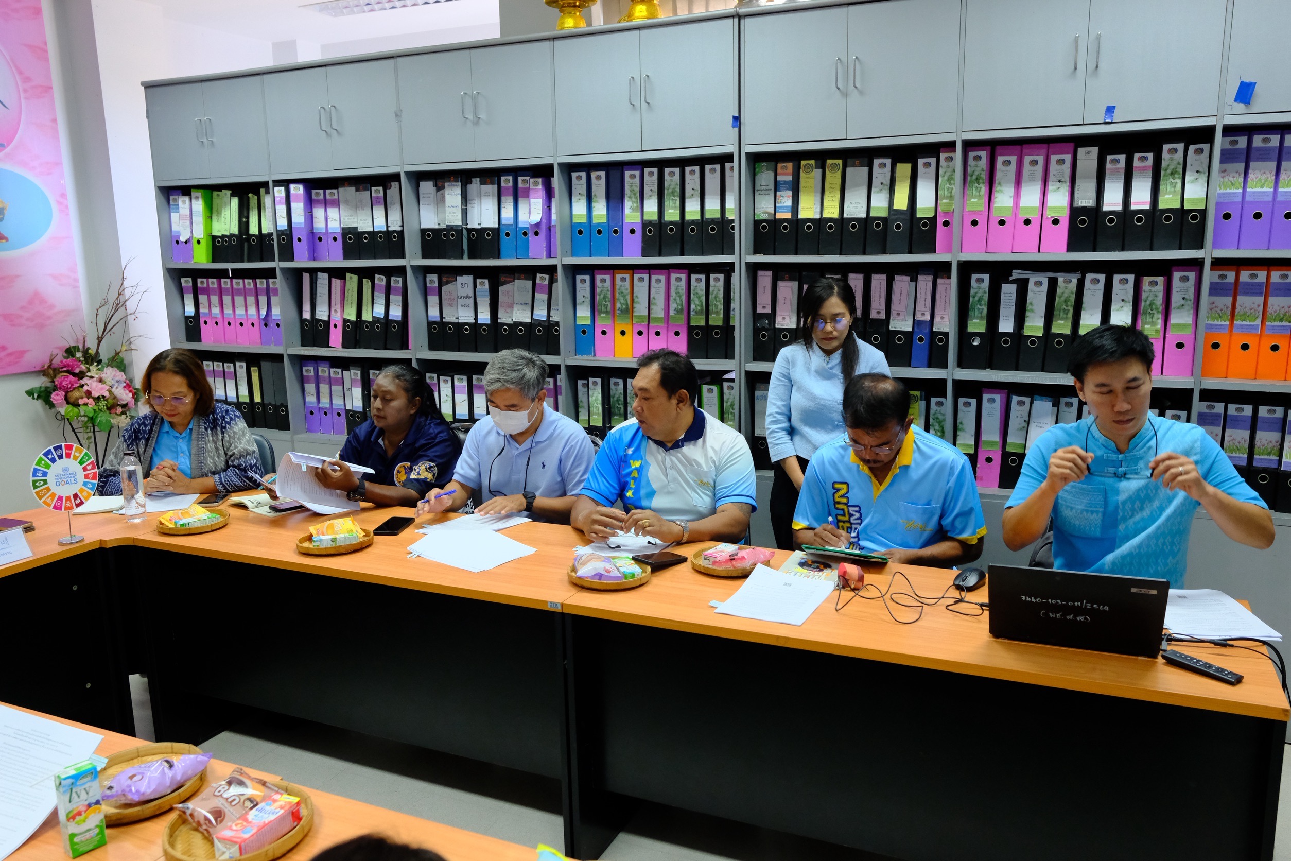 พช.สมุทรสงคราม ดำเนินการประชุมคณะกรรมการเครือข่ายกองทุนแม่ของแผ่นดินจังหวัดสมุทรสงคราม